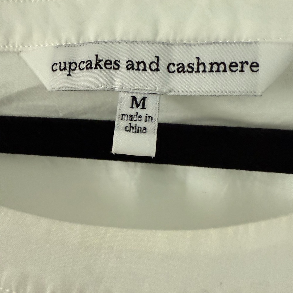 Cupcakes and Cashmere while blouse - Picture 2 of 8
